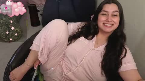 Snapshot of honey_tia chatting on 19, 4, 2026 Tia online show from 19, 4, 2026