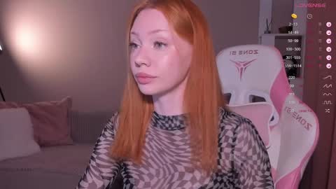 Snapshot of honeyautumn chatting on 7, 5, 2026 honeyautumn online show from 7, 5, 2026