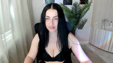 Jacqueline online show from 19, 5, 2026