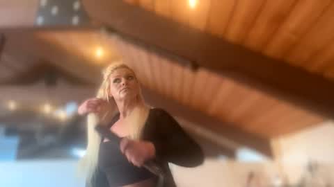 Snapshot of honeybuhnny chatting on 3, 3, 2026 honeybuhnny online show from 3, 3, 2026