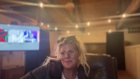 Snapshot of honeybuhnny chatting on 10, 3, 2026 honeybuhnny online show from 10, 3, 2026