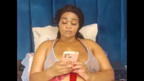 Snapshot of honeydropsxx2 chatting on 14, 3, 2026 honeydropsxx2 online show from 14, 3, 2026