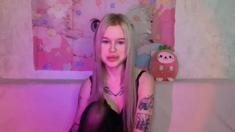 Snapshot of honeygold__ chatting on 3, 12, 2025 Lisa online show from 3, 12, 2025