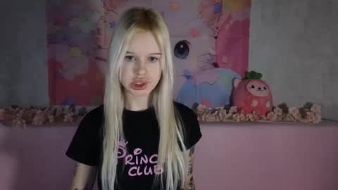 Snapshot of honeygold__ chatting on 17, 2, 2026 Lisa online show from 17, 2, 2026