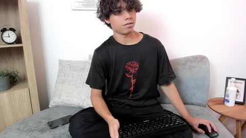 Snapshot of honeymoon_sariel chatting on 12, 10, 2025 honeymoon_sariel online show from 12, 10, 2025