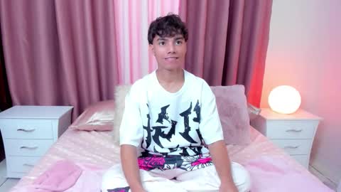 Snapshot of honeymoon_sariel chatting on 19, 10, 2025 honeymoon_sariel online show from 19, 10, 2025