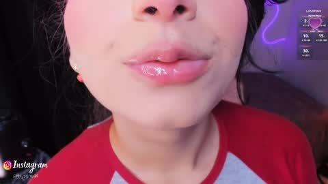 Snapshot of honeymoontea chatting on 15, 4, 2026 online show from 15, 4, 2026