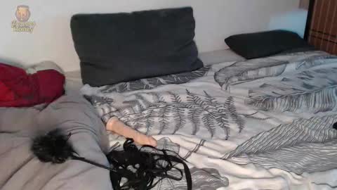 Snapshot of honeyxpervers chatting on 22, 3, 2026 PerversHoney online show from 22, 3, 2026