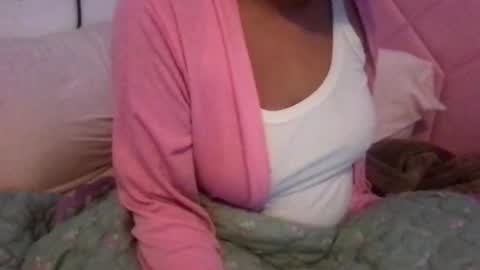 Snapshot of honeyy_89 chatting on 17, 5, 2026 honeyyy89 online show from 17, 5, 2026