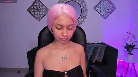 honeyy_taylor online show from 6, 8, 2026