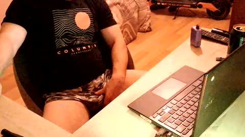 Snapshot of hoops891 chatting on 11, 10, 2025 Hoops891 online show from 11, 10, 2025