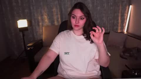 Snapshot of hoot_owl_cb chatting on 2, 5, 2026 Karina online show from 2, 5, 2026