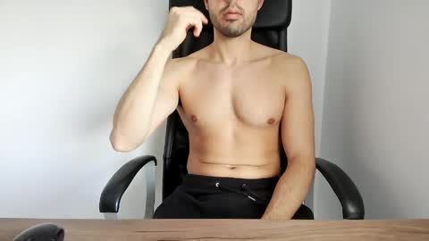 Snapshot of hornboy43 chatting on 1, 3, 2026 Oliver Saints online show from 1, 3, 2026