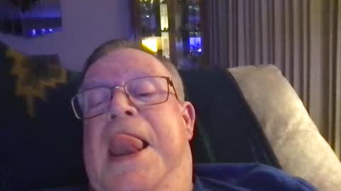 Snapshot of horndog69b chatting on 12, 4, 2026 horndog online show from 12, 4, 2026