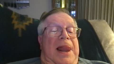 Snapshot of horndog69b chatting on 6, 5, 2026 horndog online show from 6, 5, 2026