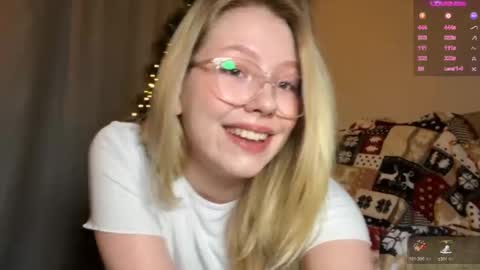 Snapshot of horney_audrey chatting on 8, 12, 2024 Audrey online show from 8, 12, 2024