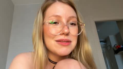 Snapshot of horney_audrey chatting on 9, 1, 2025 Audrey online show from 9, 1, 2025