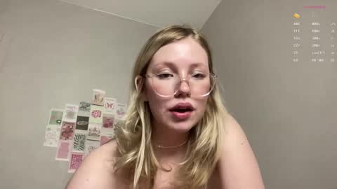 Snapshot of horney_audrey chatting on 17, 1, 2025 Audrey online show from 17, 1, 2025