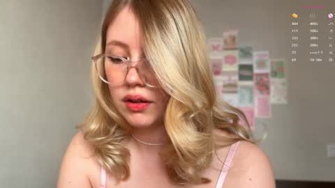 Snapshot of horney_audrey chatting on 31, 1, 2025 Audrey online show from 31, 1, 2025