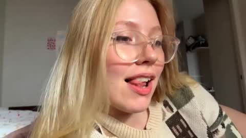 Snapshot of horney_audrey chatting on 14, 9, 2025 Audrey online show from 14, 9, 2025