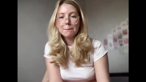 Snapshot of horney_audrey chatting on 29, 9, 2025 Audrey online show from 29, 9, 2025