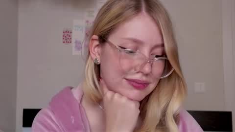 Audrey online show from 28, 10, 2025