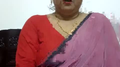 Snapshot of horneydesibabe chatting on 24, 12, 2024 horneydesibabe online show from 24, 12, 2024
