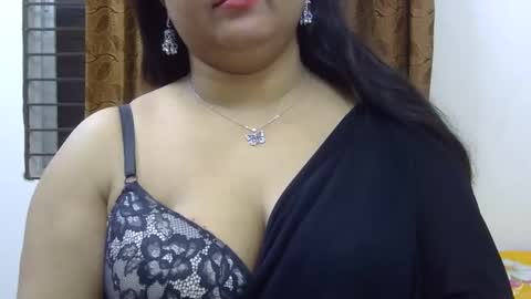 Snapshot of horneydesibabe chatting on 31, 12, 2024 horneydesibabe online show from 31, 12, 2024
