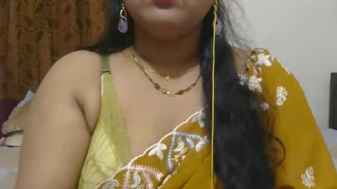 Snapshot of horneydesibabe chatting on 5, 10, 2025 horneydesibabe online show from 5, 10, 2025