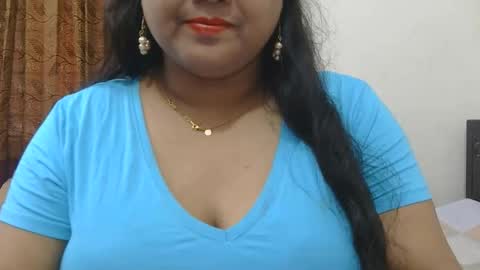 Snapshot of horneydesibabe chatting on 8, 10, 2025 horneydesibabe online show from 8, 10, 2025