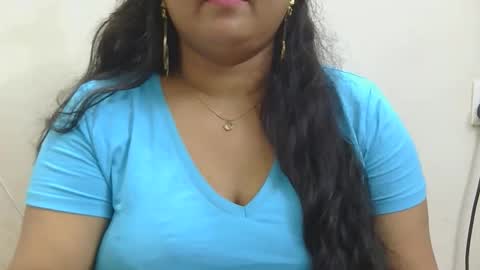 Snapshot of horneydesibabe chatting on 14, 10, 2025 horneydesibabe online show from 14, 10, 2025