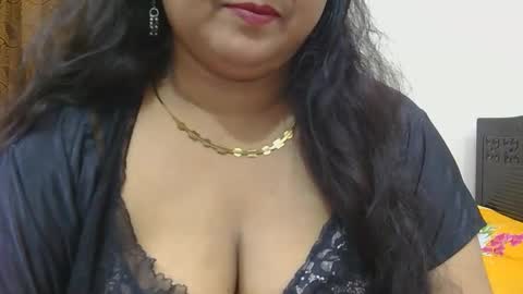 Snapshot of horneydesibabe chatting on 18, 10, 2025 horneydesibabe online show from 18, 10, 2025