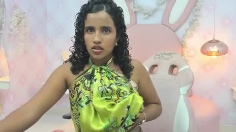 Snapshot of horny_curlss chatting on 4, 6, 2026 Horny Curls online show from 4, 6, 2026