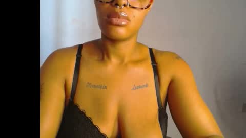 horny_ebonygirl_ online show from 6, 2, 2026