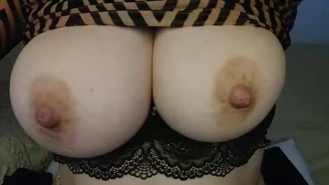 Snapshot of horny_emily1 chatting on 21, 12, 2025 call me emily online show from 21, 12, 2025