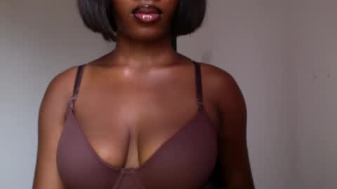 Snapshot of horny_goddess_delilah chatting on 24, 5, 2026 delilah online show from 24, 5, 2026