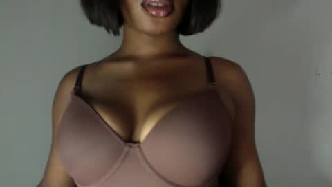 Snapshot of horny_goddess_delilah chatting on 29, 5, 2026 delilah online show from 29, 5, 2026