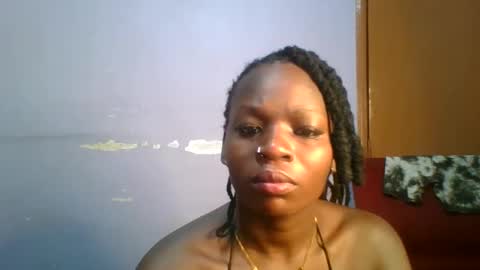 Snapshot of horny_hearts chatting on 30, 10, 2025 phanice online show from 30, 10, 2025