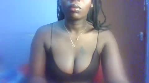 Snapshot of horny_hearts chatting on 21, 11, 2025 phanice online show from 21, 11, 2025