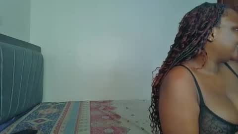 Snapshot of horny_lainie chatting on 14, 10, 2025 horny_lainie online show from 14, 10, 2025