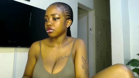 horny_princcess online show from 16, 12, 2024