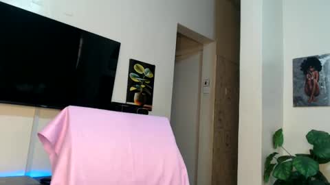 horny_princcess online show from 18, 1, 2025