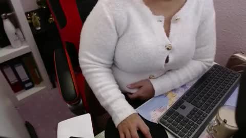 Snapshot of horny_sofia chatting on 5, 12, 2025 Soso online show from 5, 12, 2025