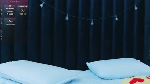 Khloe  online show from 23, 11, 2025