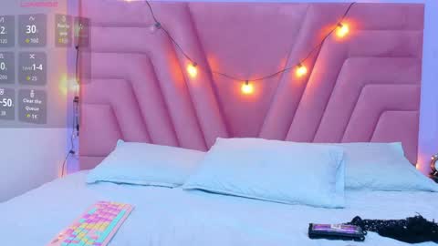 Khloe  online show from 28, 11, 2025