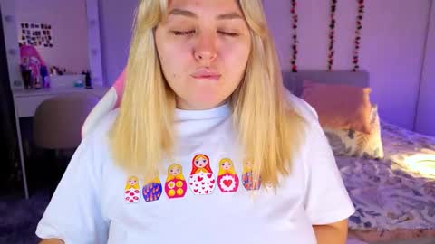 Snapshot of hornycakee chatting on 19, 11, 2025 HornyCakee online show from 19, 11, 2025