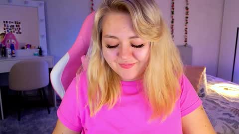 Snapshot of hornycakee chatting on 24, 11, 2025 HornyCakee online show from 24, 11, 2025