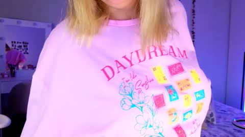 Snapshot of hornycakee chatting on 5, 3, 2026 HornyCakee online show from 5, 3, 2026