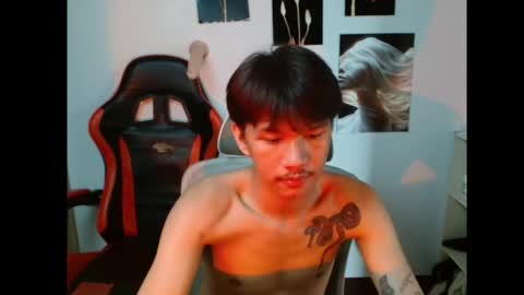 Snapshot of hornyessel chatting on 21, 4, 2026 HornyEssel online show from 21, 4, 2026