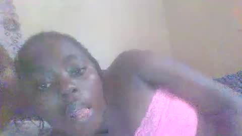 Snapshot of hornygal001 chatting on 5, 3, 2025 hornygal001 online show from 5, 3, 2025